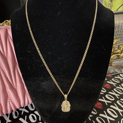 New 10KT Gold Chin With Pendant 