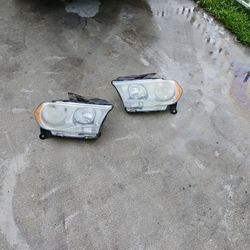 Pair of Headlight For Durango 