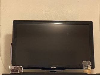 40 inch Samsung TV with remote control works perfect