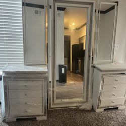 Full Vanity With Dresser Drawers
