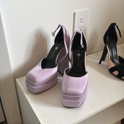 Lavender platform heels Size 37 Good condition $35 OBO