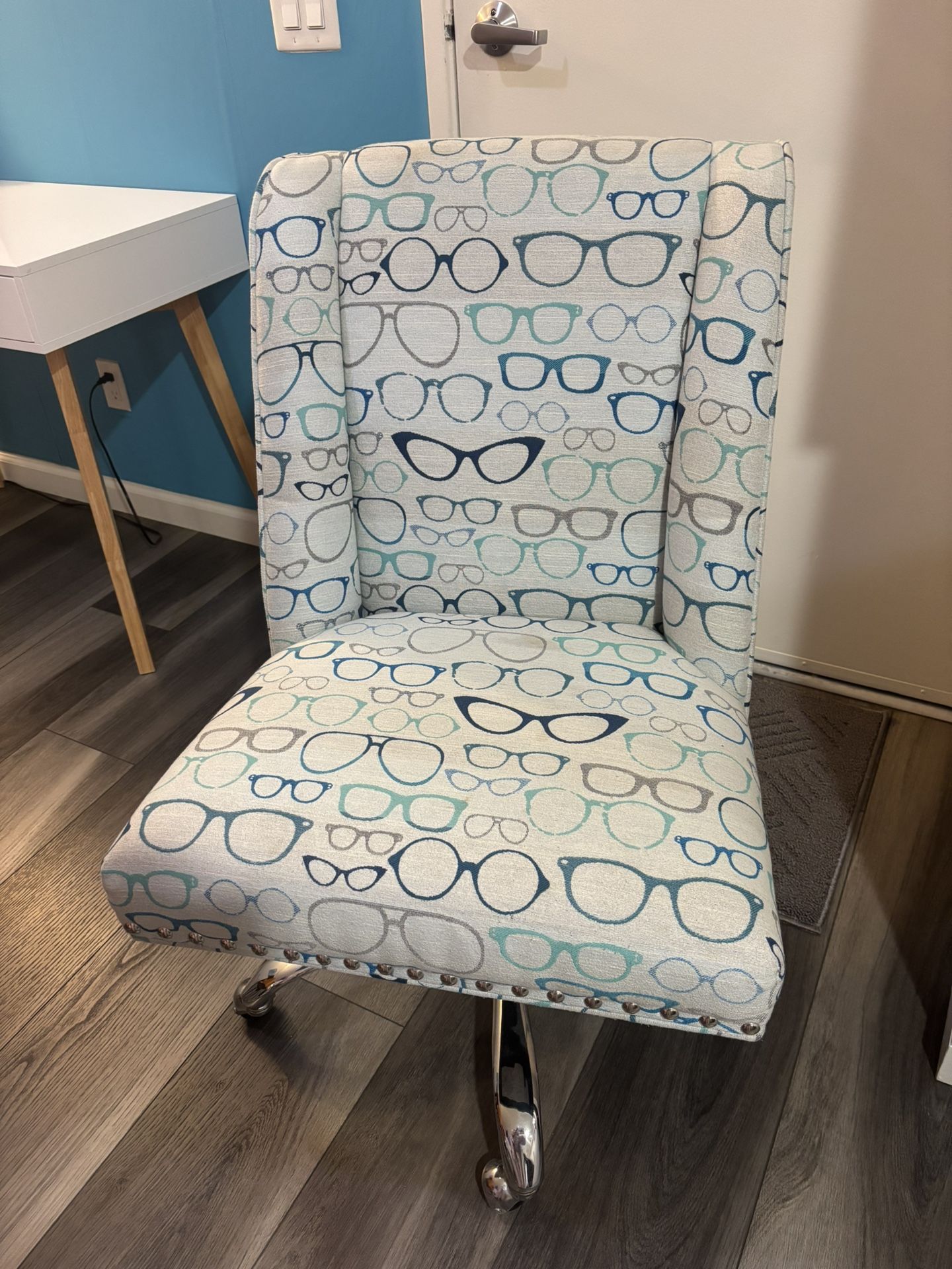 Super Cool Retro Desk/Office Desk