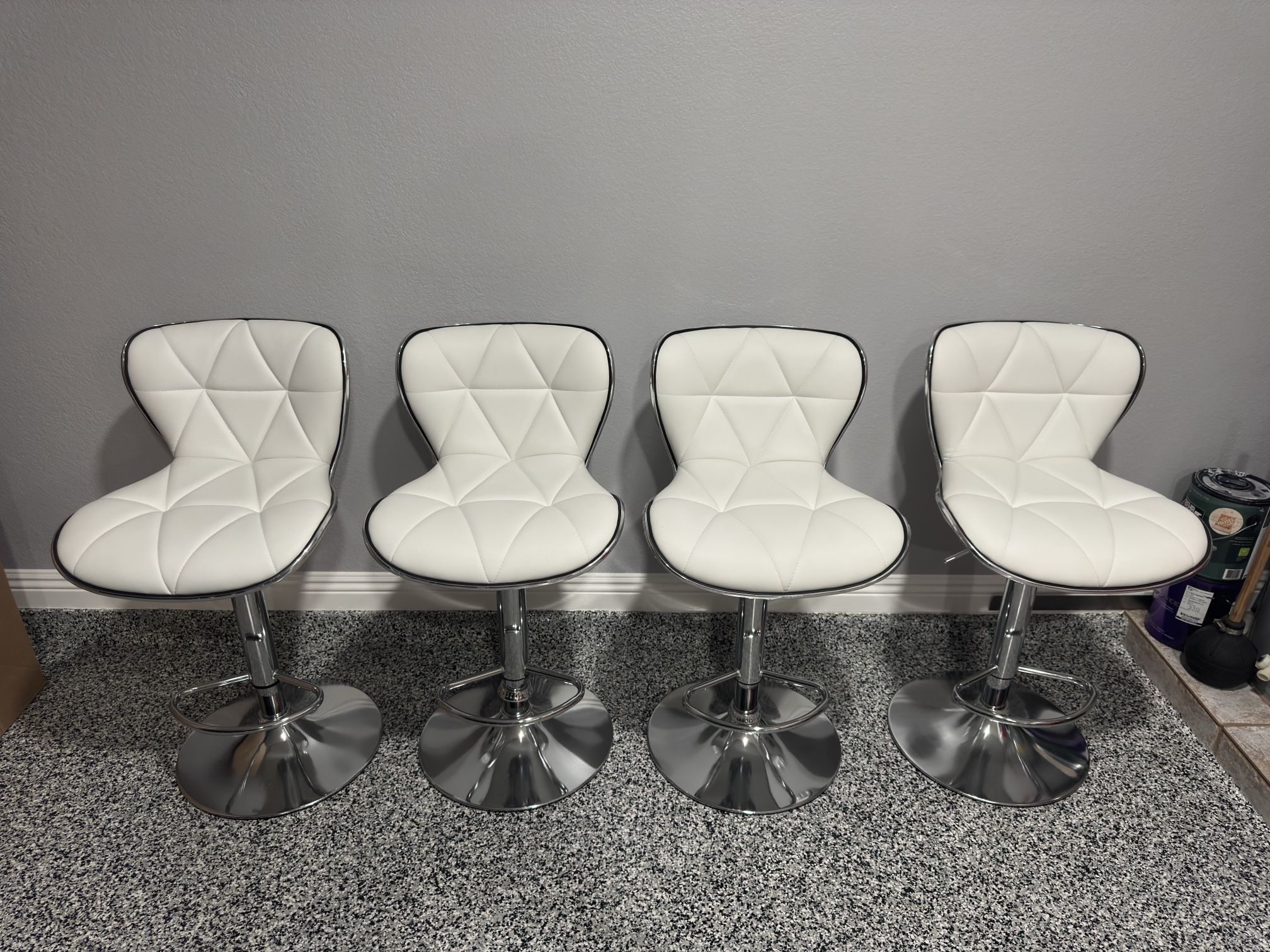 Brand new! Set Of 4 Modern Swivel Adjustable White Leather Bar Stools