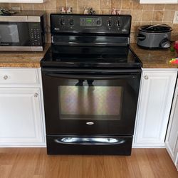 Amana Self-cleaning Oven - Excellent Condition 