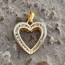 14K Gold Diamond Heart Pendant