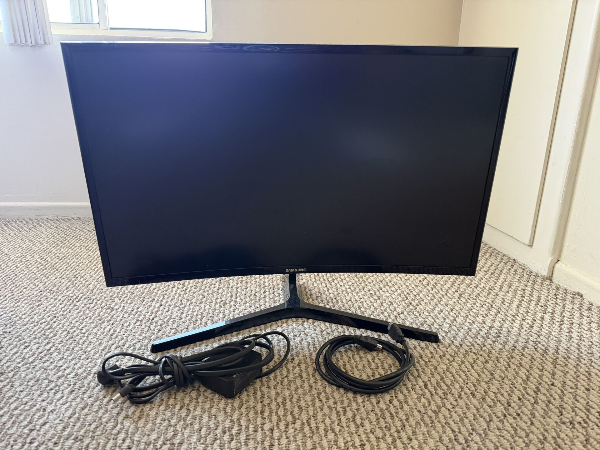 Samsung Curved Monitor (27inch)