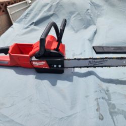 Milwaukee M18 Chainsaw