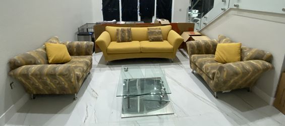 Modern Sofa Set With Coffee Table