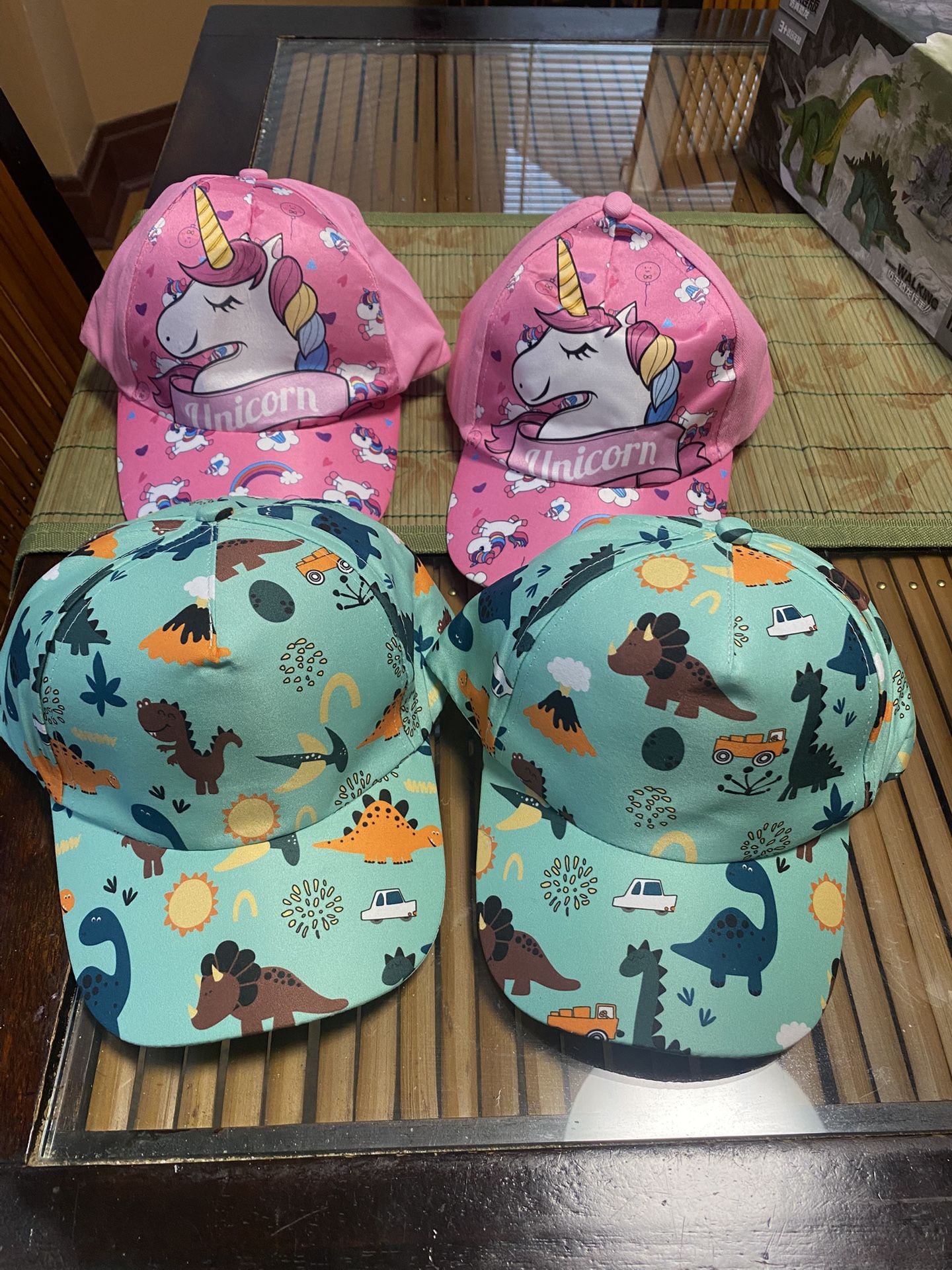 KID’S UNICORN & DINOSAUR CAPS