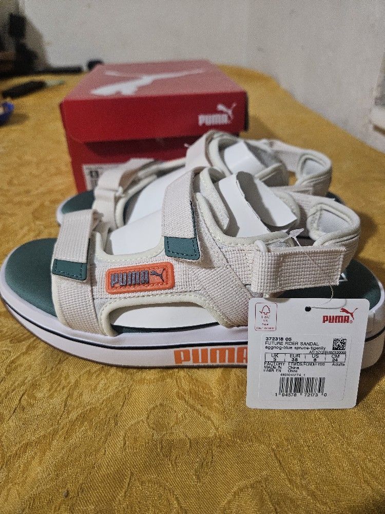 Puma Future Rider Sport Sandals Women's Size 6 Shoes Beige Hook And Loop