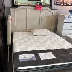 Queen Bed Clearance Sale