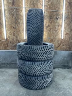 (4) 215/45/17 Michelin Cross Climate 2 Tires