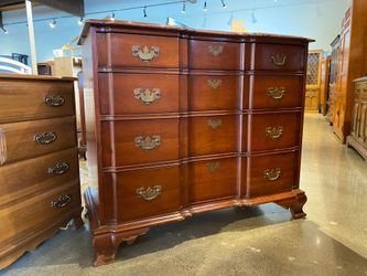 KLING Cherry Chippendale Style Dresser