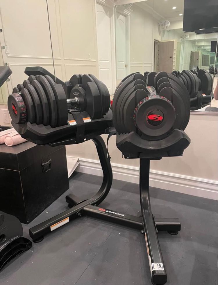 Bow flex Adjustable Dumbbells With Stand Shirt