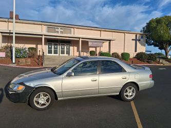 2000 Toyota camry