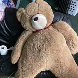 Giant Stuffed Bear Plushie 5 Feet