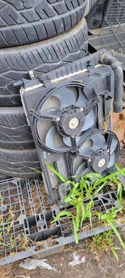 2003 Jaguar S type Radiator with fans