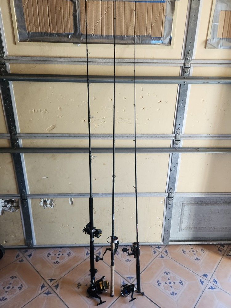 3...NICE...NICE....FISHING POLES WITH REELS...AND (2)...EXTRA REELS