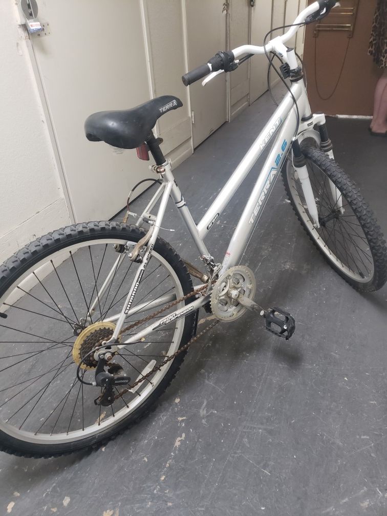 Bicycle 2.6 terra.