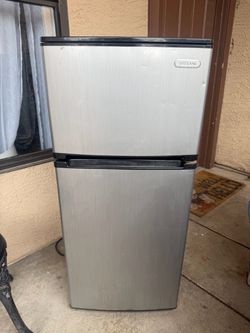 Vissani refrigerator