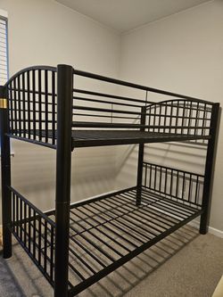 Twin over Twin bunk bed