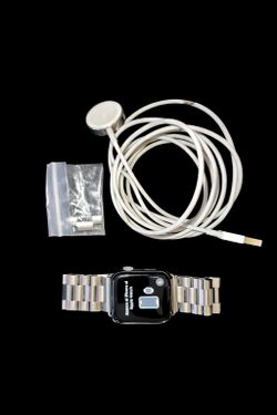Apple Watch 4 Series w/ Stainless Steel Band