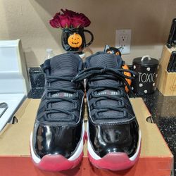 Air Jordan Retro 11 Bred (2019) Size 9