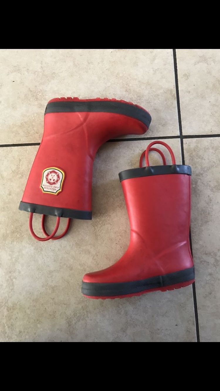 Kids rain boots size 10