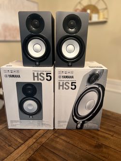 Yamaha HS5 Powered Studio Monitors (Pair)