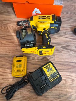 DeWalt roofing nailer set