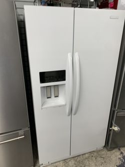 Kitchen aid side by side in glossy white counter depth