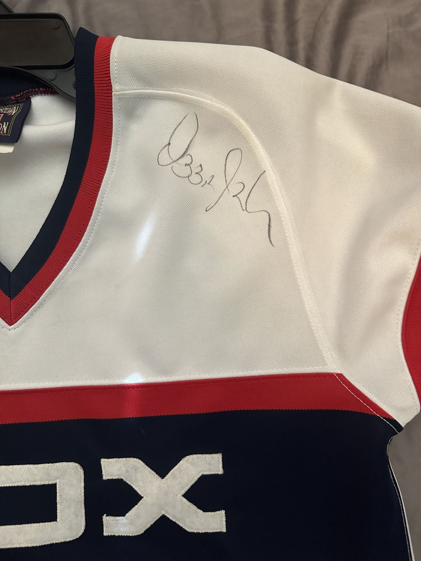 Authentic Signed Ozzy Guillén Whitesox Jersey