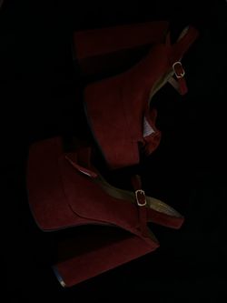 Tacones / Heels
