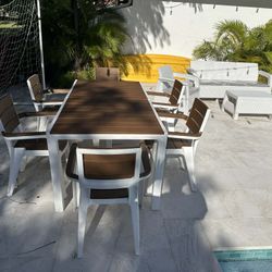 Brand NEW Outdoor Dining Table