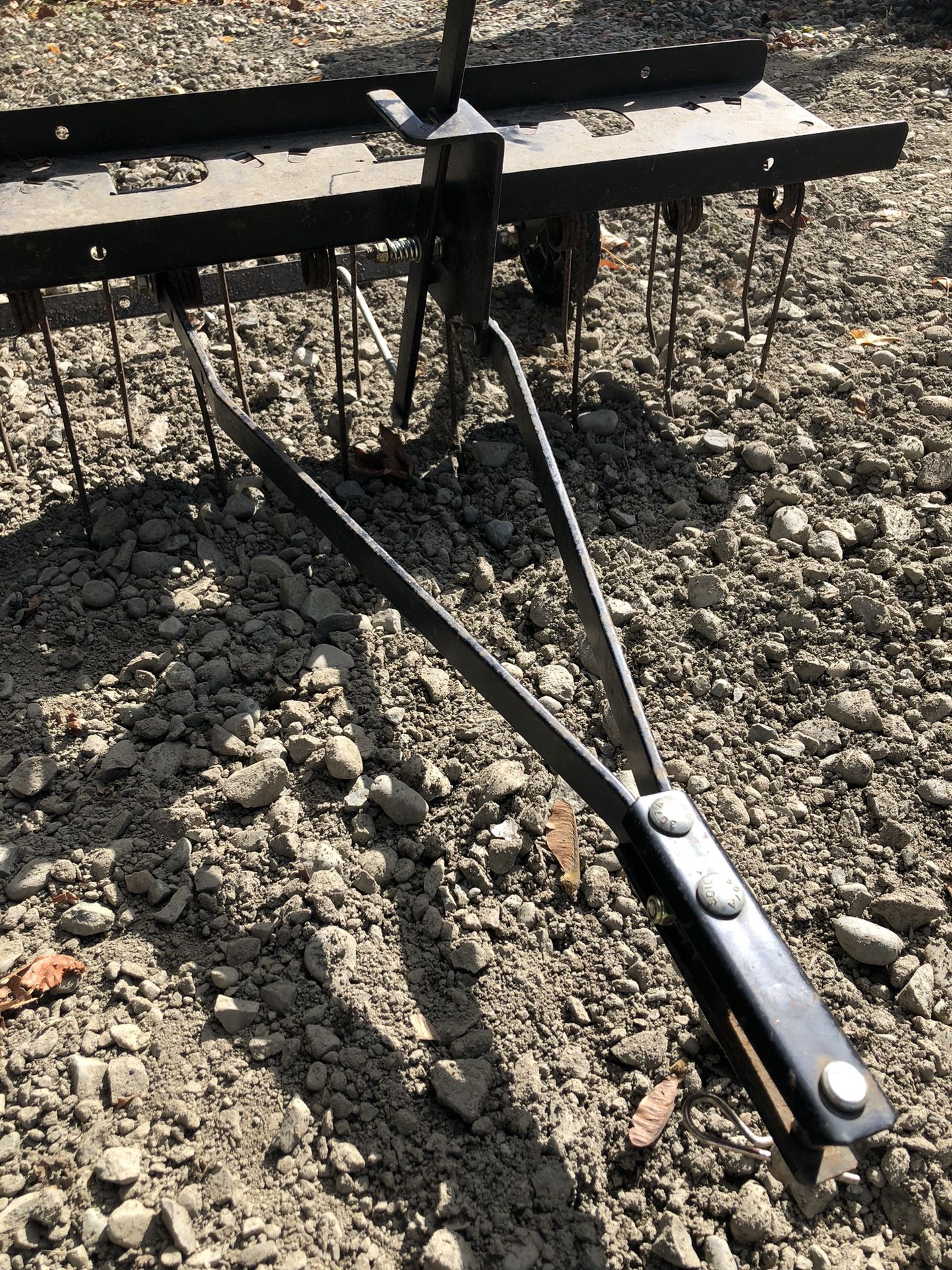 Like New Thatching Attachment great condition