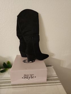 New Women's Boots Size (7)