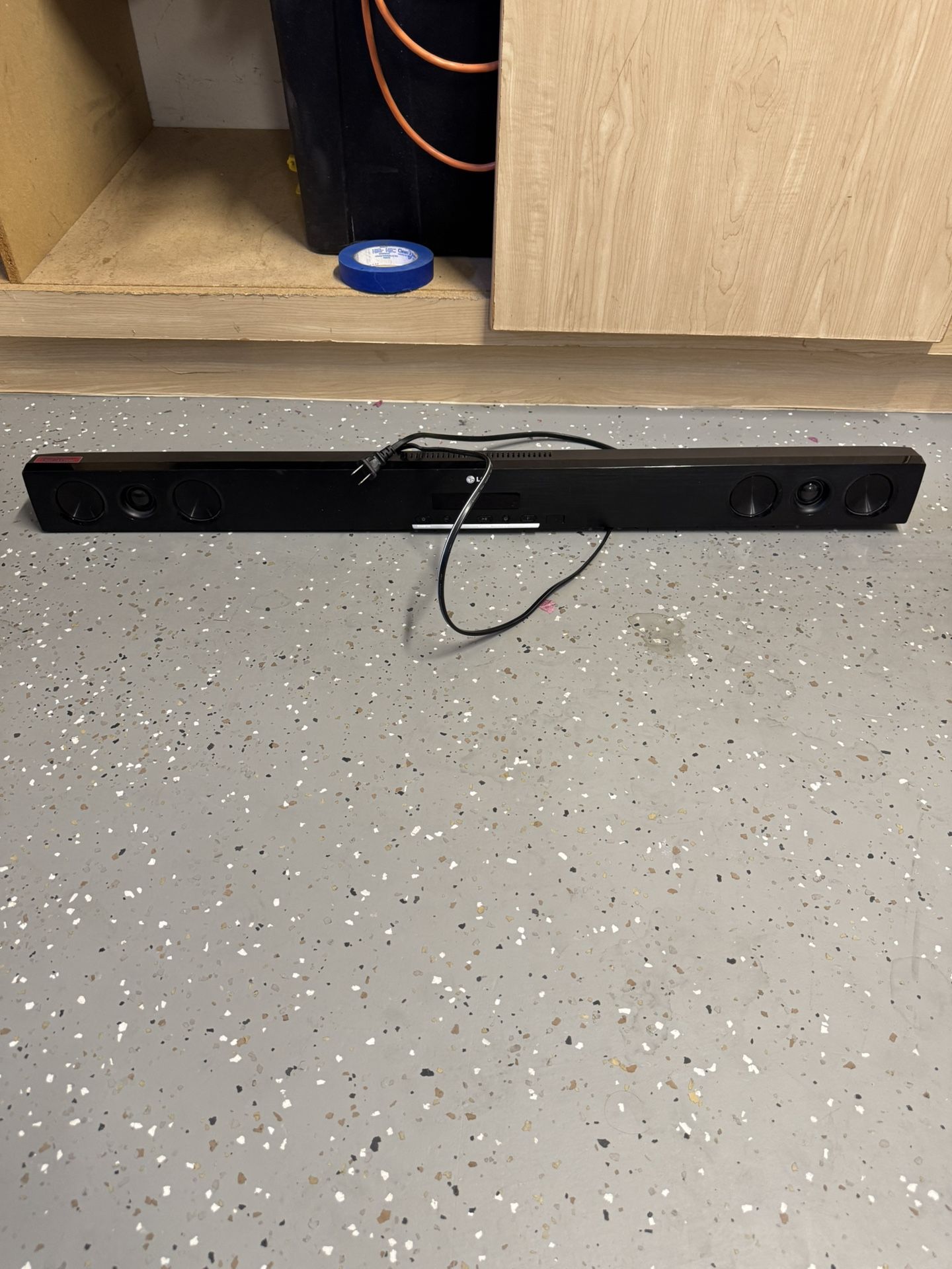LG NB3540 Bluetooth Soundbar with Dolby Digital & DTS Surround Sound