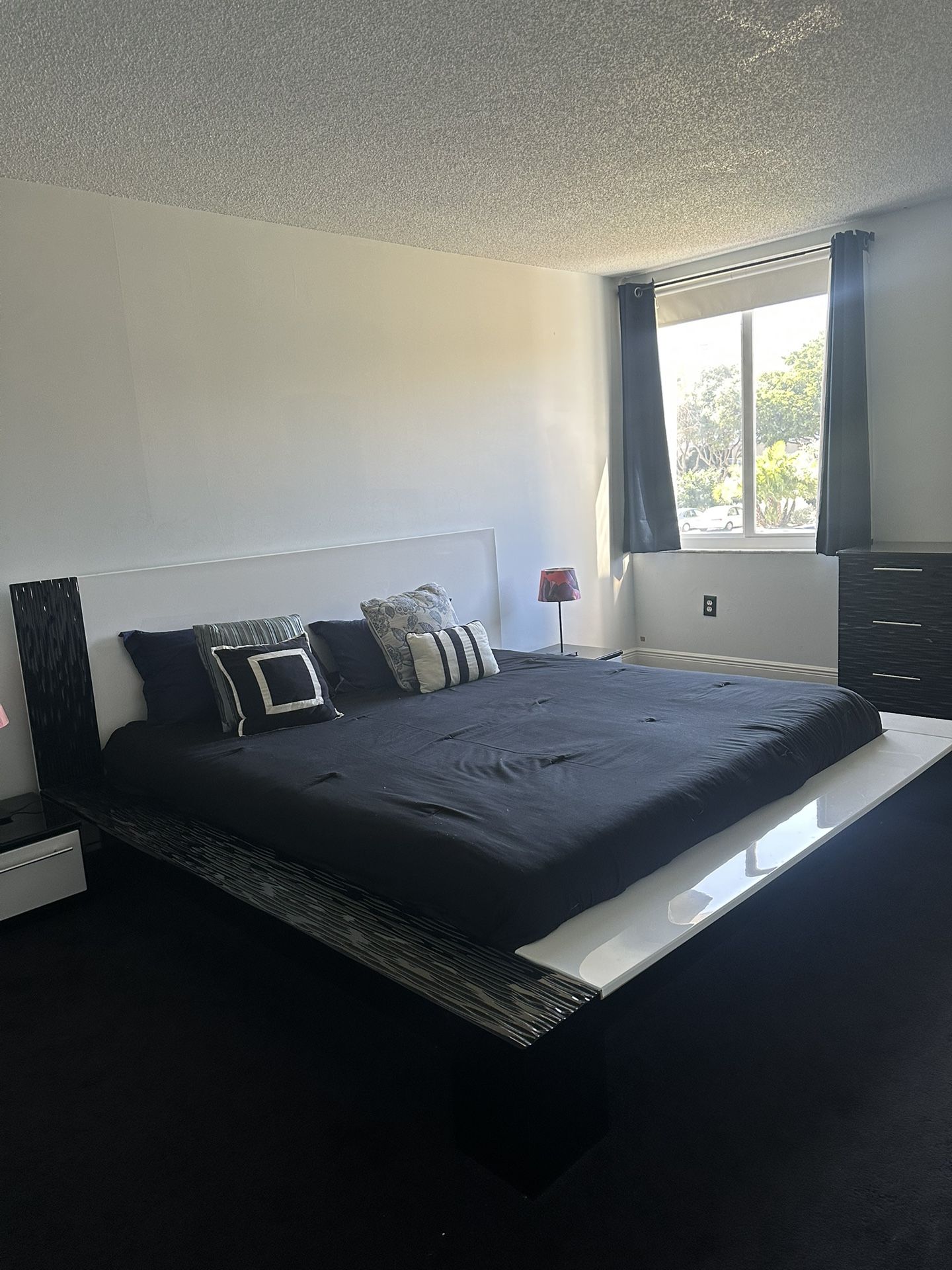 SUNNY ISLES BEACH FURNISHED PRIVATE ROOMS PRIVATE BATHROOMS EQUIPPED KITCHEN