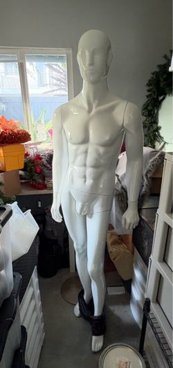 White Mannequin