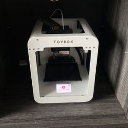 Toybox 3d Printer + Alot Of Filament “food”