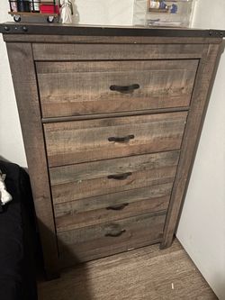 Rustic 5-Drawer Tall Chest Dresser