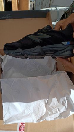 New Balance 9060 Black Sneakers