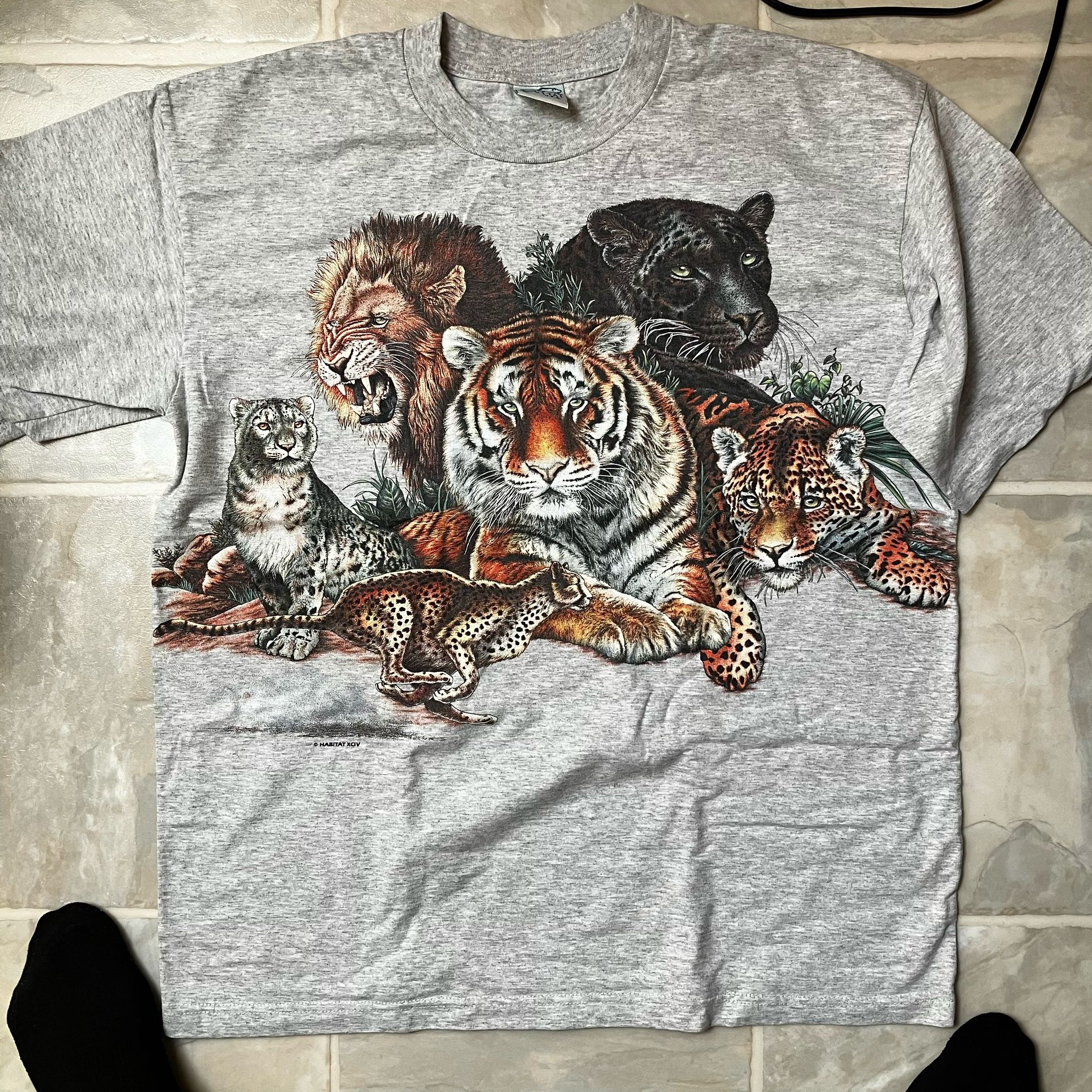 Exotic Safari Big Cat Animal Graphic Tee Size L