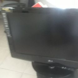 Televisión "LG 32 pulgadas, "control remoto excelente condiciones.