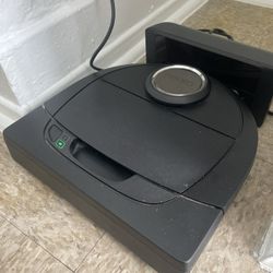 Neato D5 Vacuum