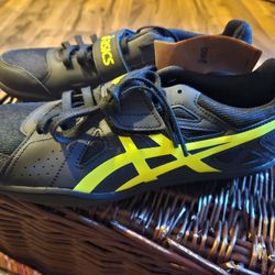 Track/Field Asiacs Shoes  NWT
