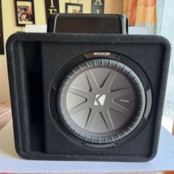 Insane Setup 12"Kicker Comp R in Kicker ported box and Pioneer 800w mono amp 