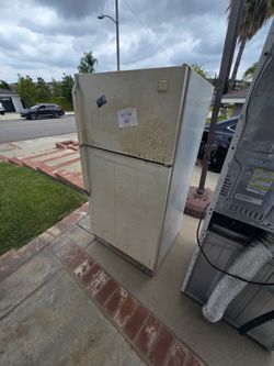 Free working fridge and washer dryer
