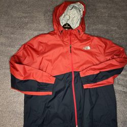North face XXL rain jacket EXCELLENT  PRE OWNED CONDITION  $65