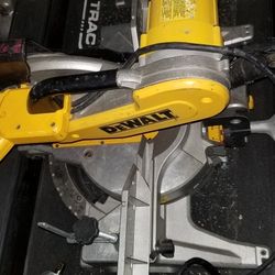 Dewalt miter Saw 